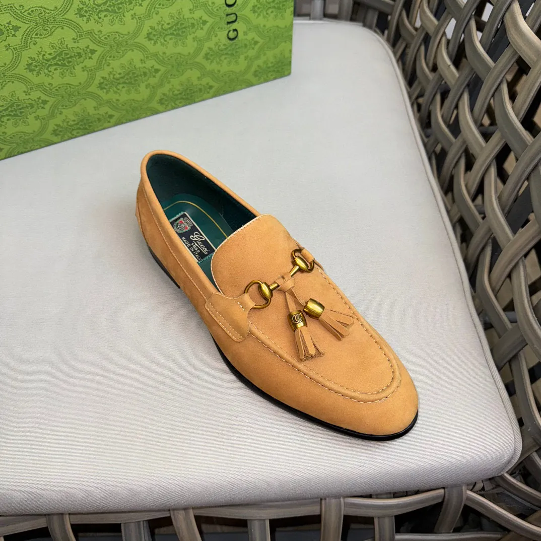 Men's shoes 💰900 Gucci ~ High-end genuine leather outsole men's casual leather shoes | The upper is made of imported original first-layer cowhide material | Classic horsebit decoration | Leather handmade tassel embellishment | Low-key luxury temperament | Comfortable foot feel | Imported genuine leather outsole | First-layer cowhide inner cowhide pad | Fine details Size: 39-44 (customized at 45.46)